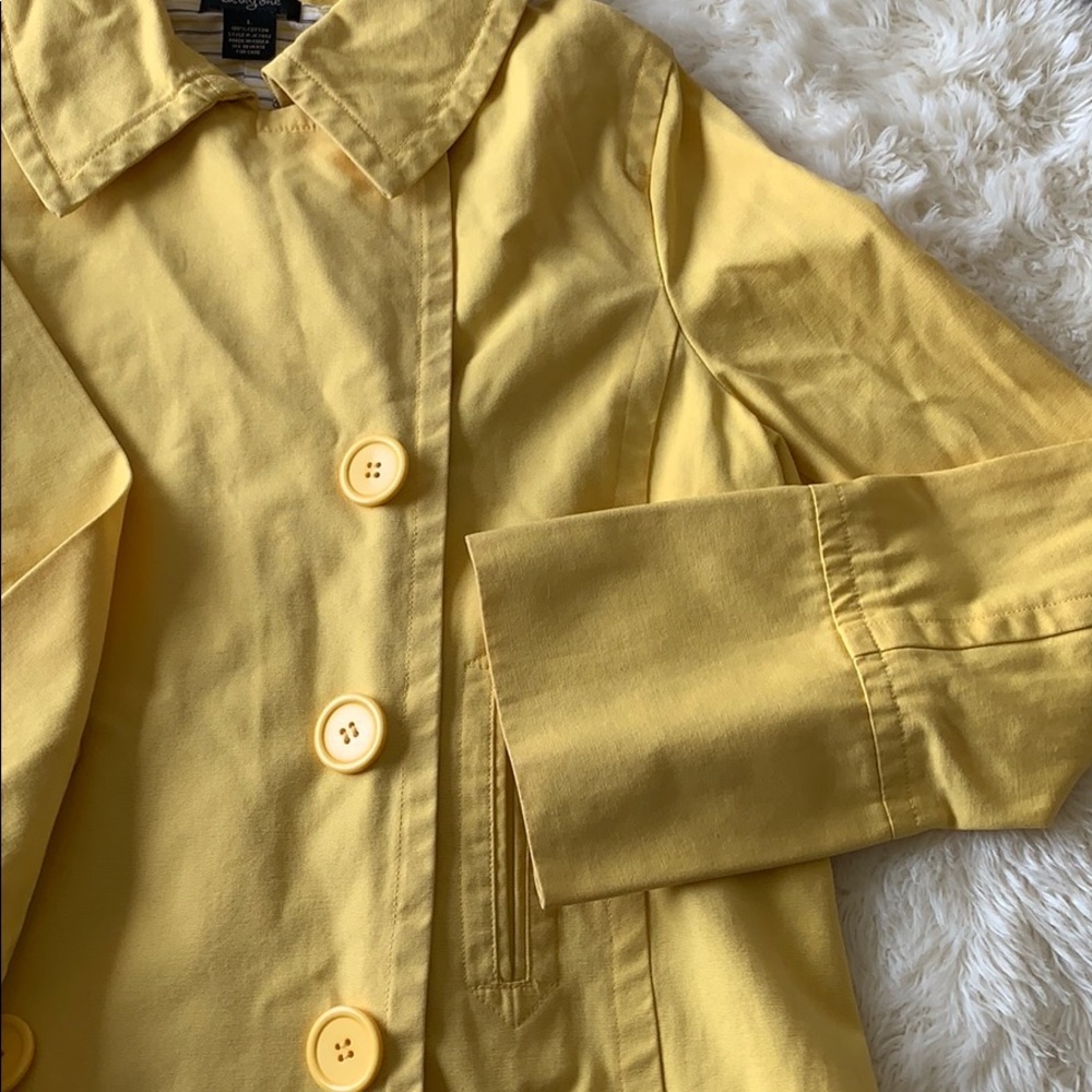 Forever 21 Daffodil Yellow Peacock